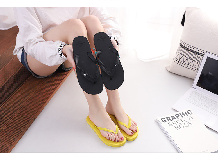 Solid color summer slippers
