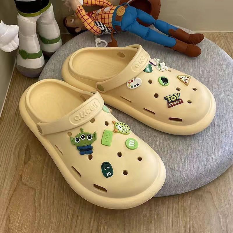 Suckling puppy Crocs