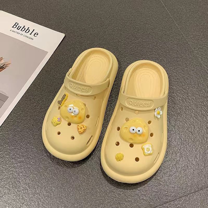 Suckling puppy Crocs