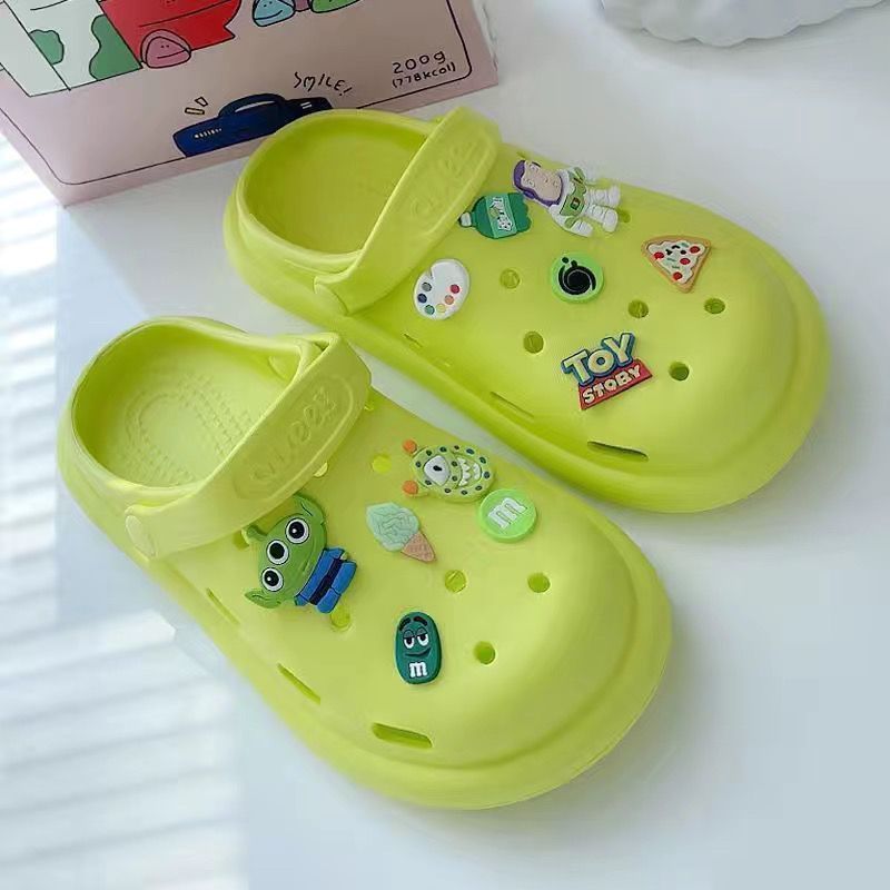 Suckling puppy Crocs