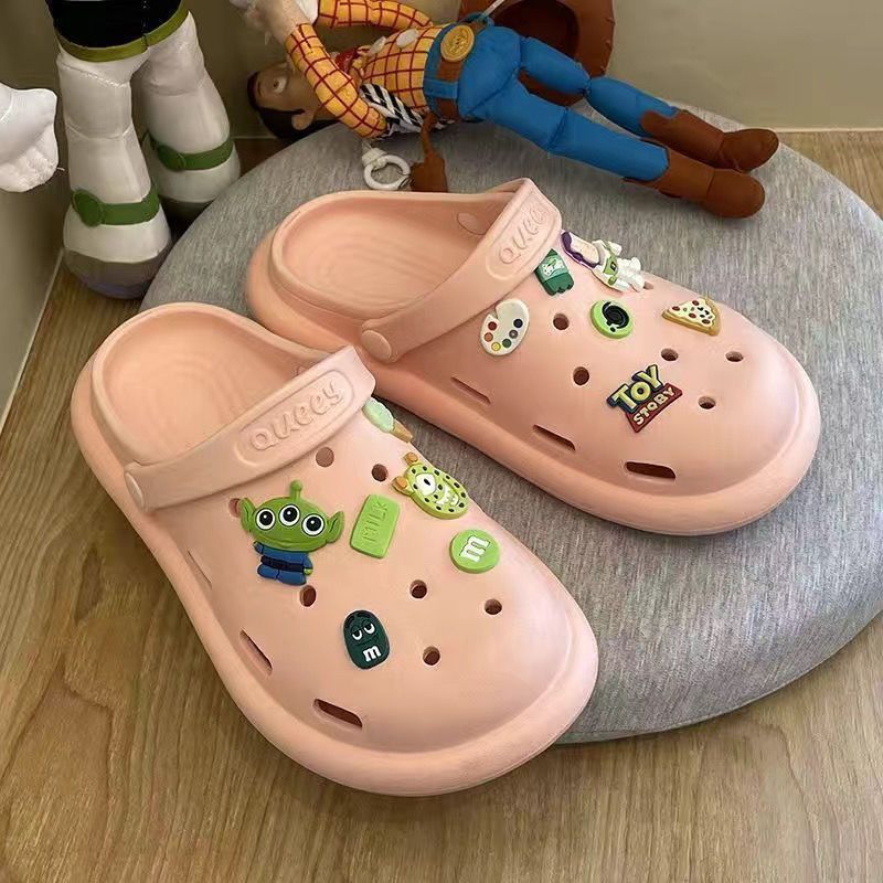 Suckling puppy Crocs