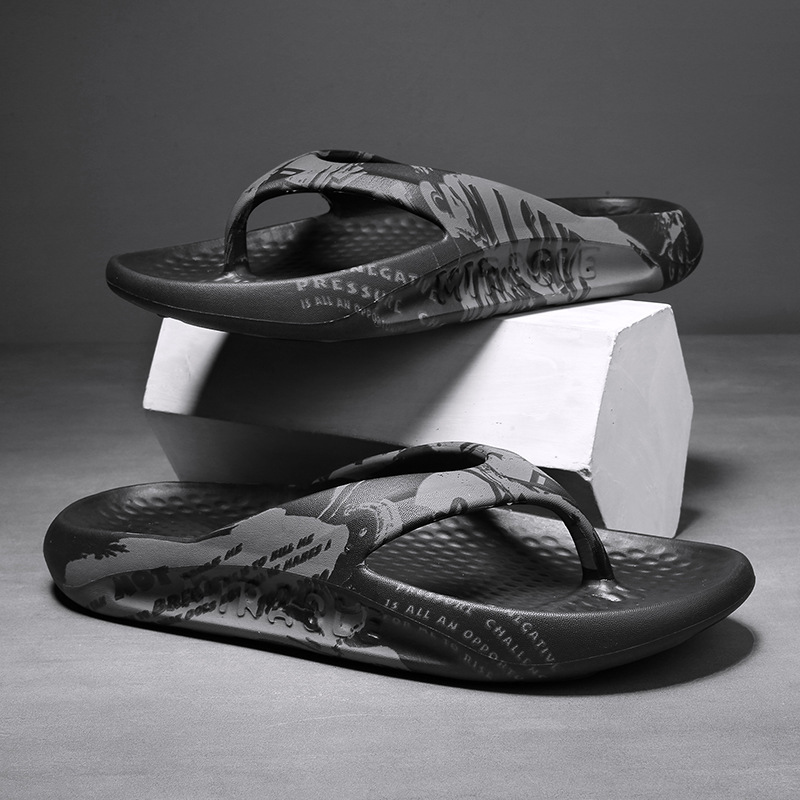 Summer men’s flip-flops
