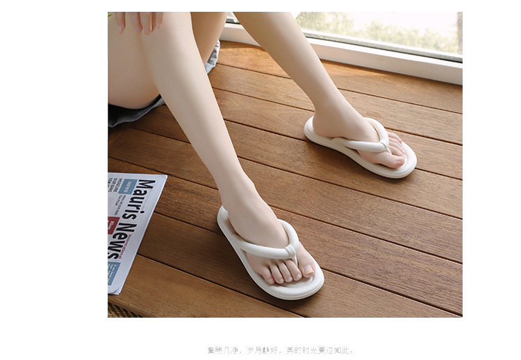 Summer shit-walking flip-flops