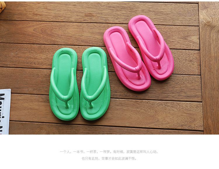 Summer shit-walking flip-flops