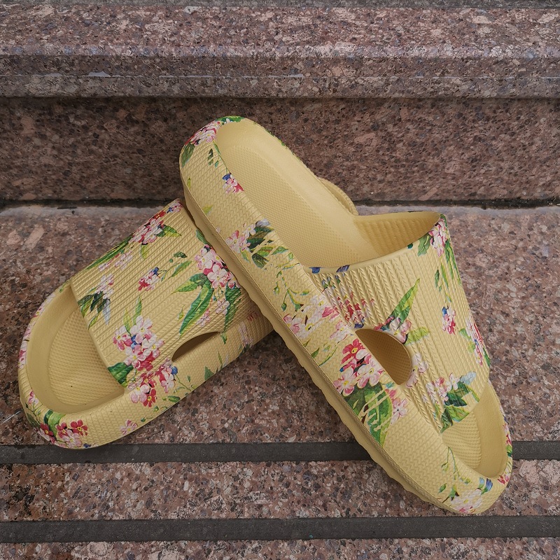 Super soft bathroom slippers