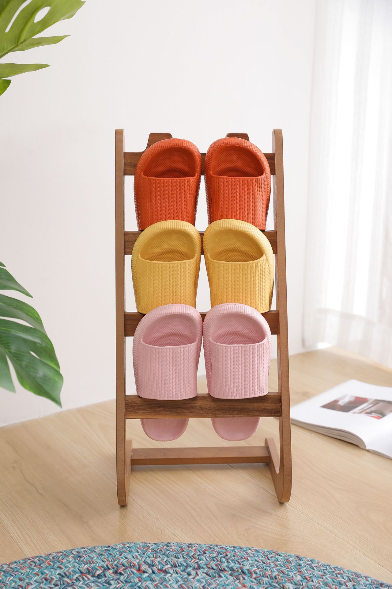 Super soft bathroom slippers