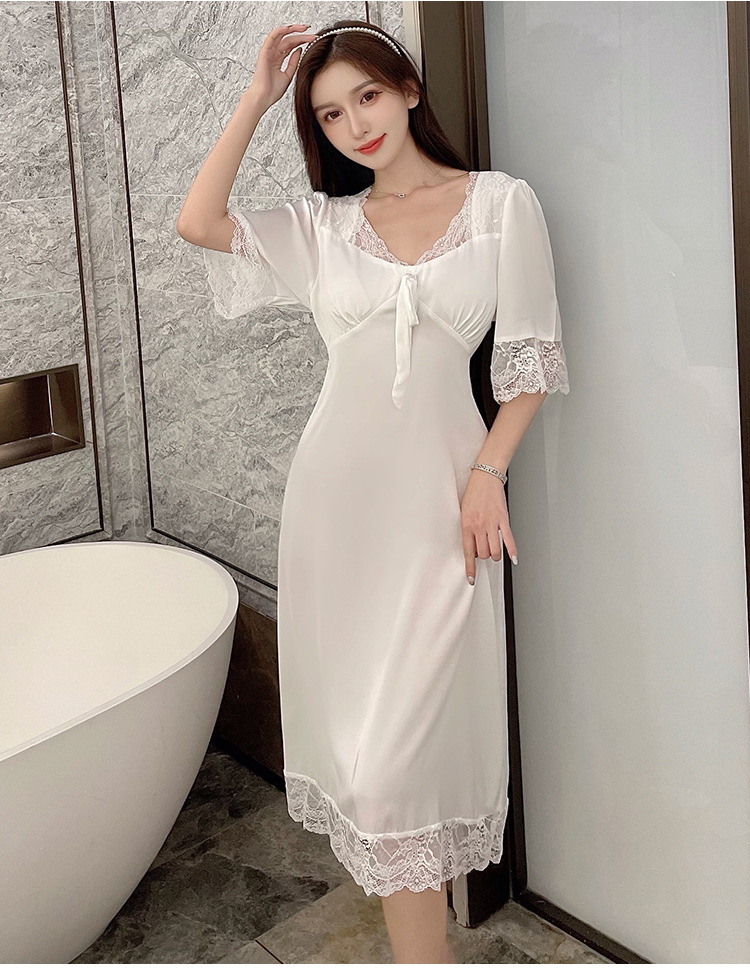 Sweet maiden lace hollow ice silk dress can be worn outside the home clothes