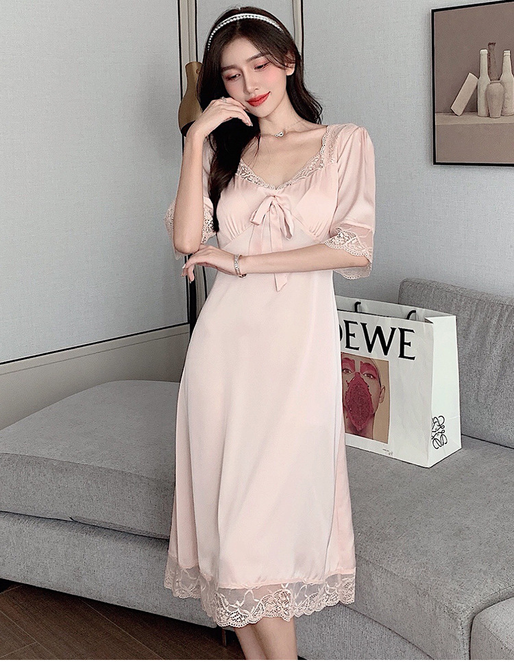Sweet maiden lace hollow ice silk dress can be worn outside the home clothes