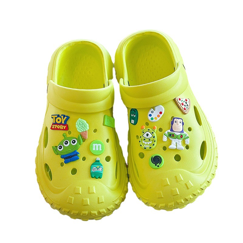 Tire crocs