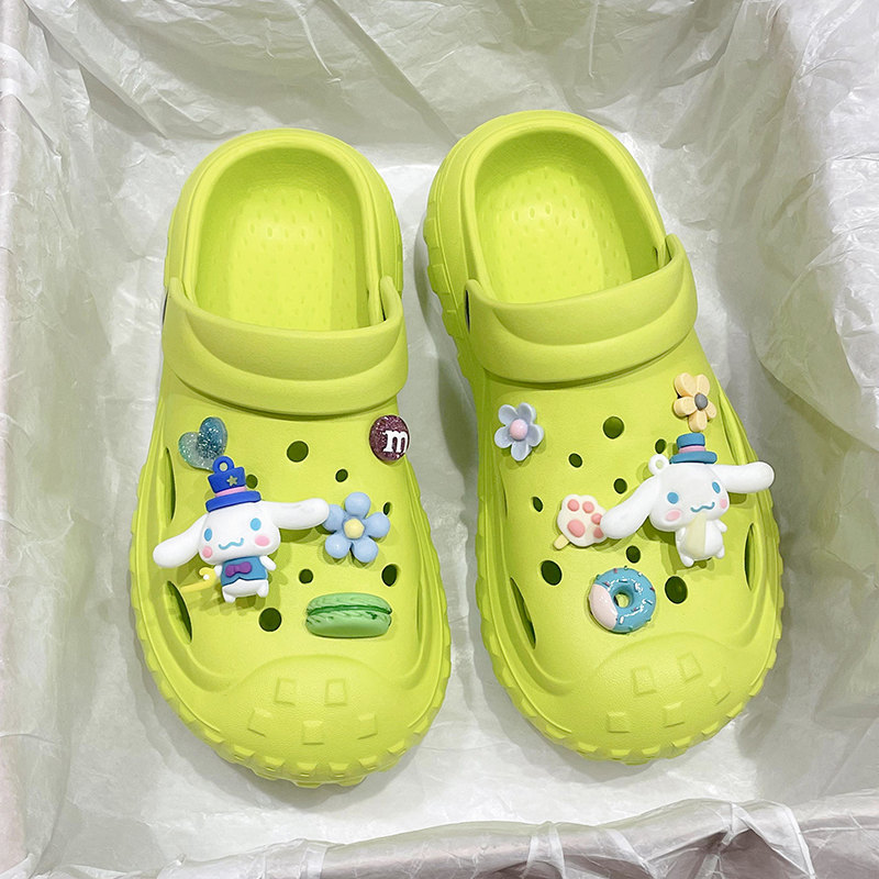 Tire crocs