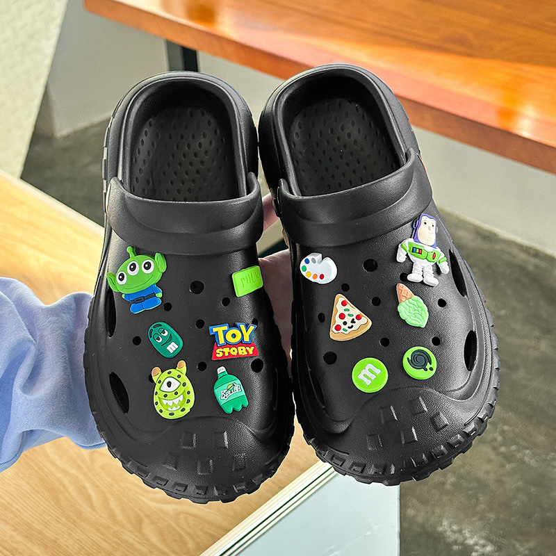 Tire crocs