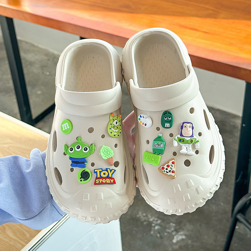 Tire crocs