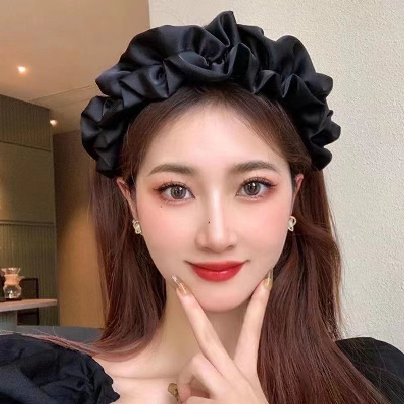 Vintage French hair clip with pleated headband