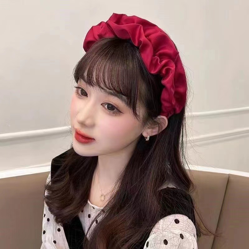 Vintage French hair clip with pleated headband