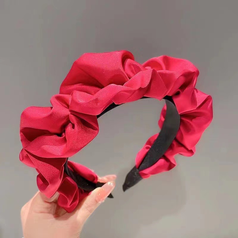 Vintage French hair clip with pleated headband