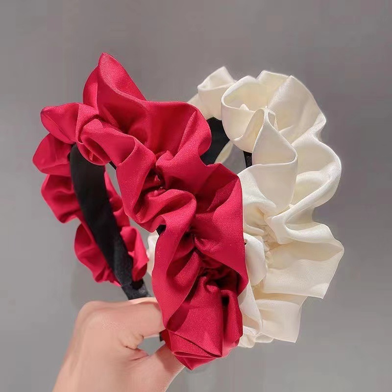 Vintage French hair clip with pleated headband