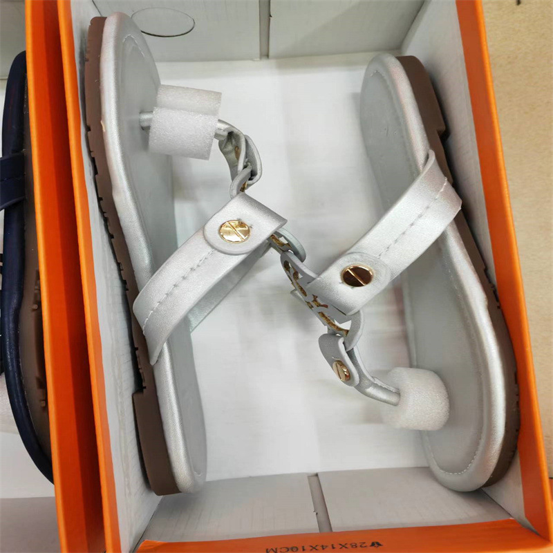 Wear flat beach slippers