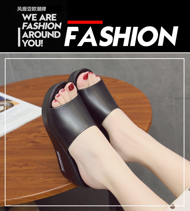 Women’s slip-ons with fish mouths