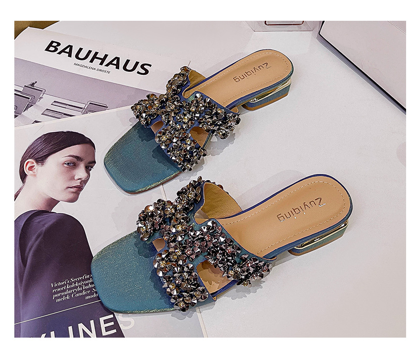 Women’s slippers with thick heels and diamonds