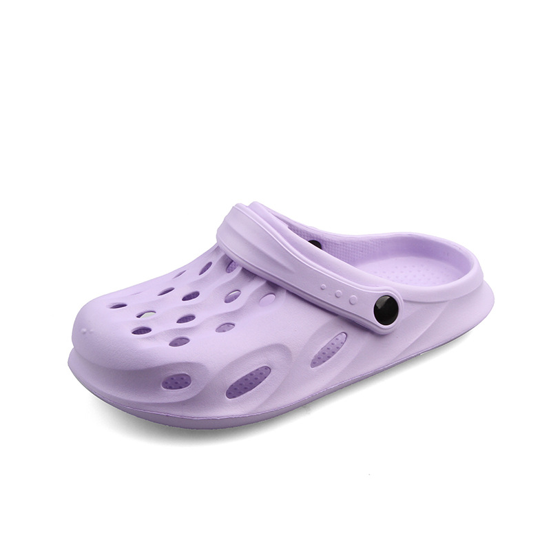 eva wearing crocs